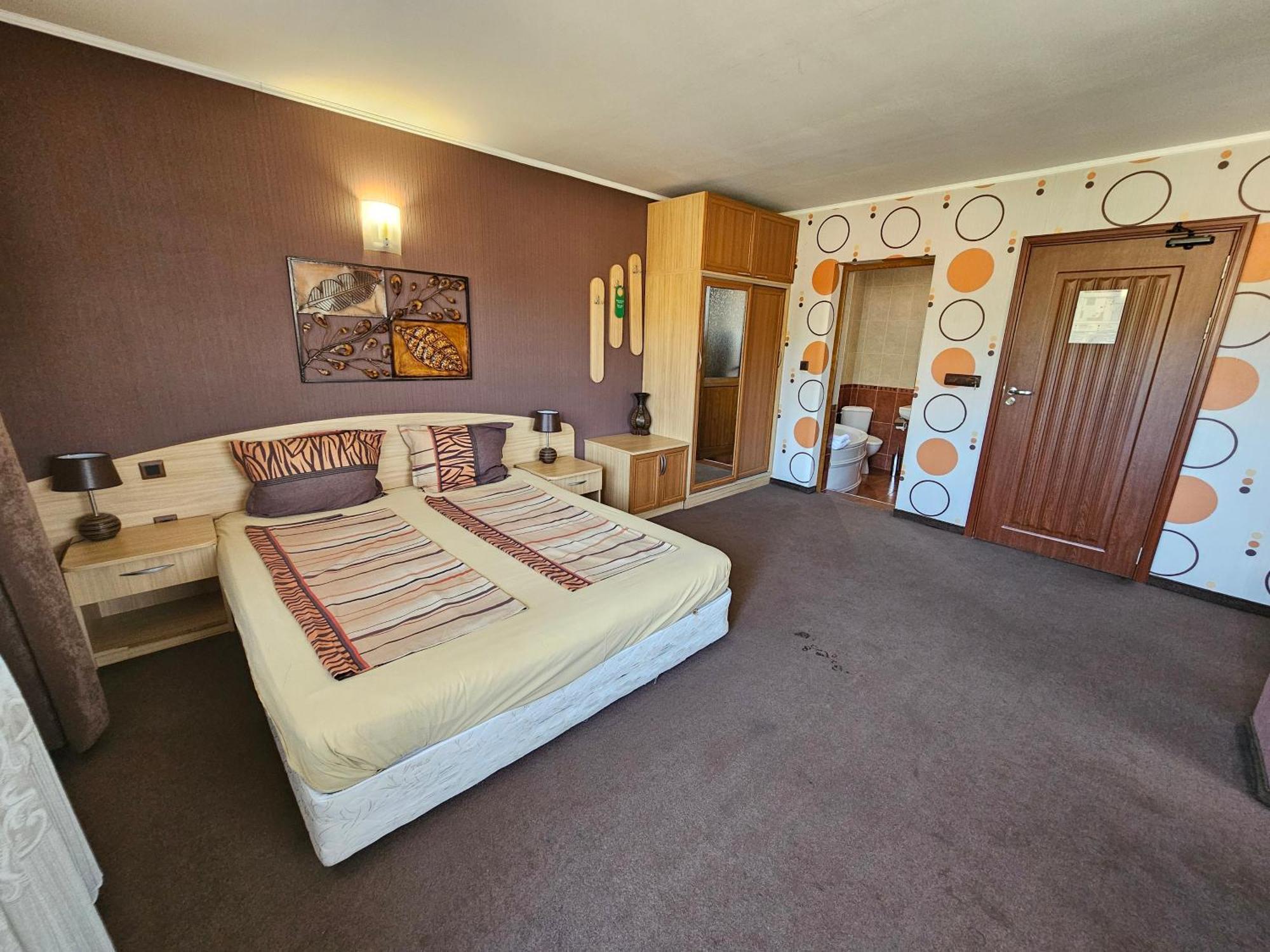 Family Hotel Jeri 벨린그래드 외부 사진